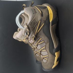 KEEN | EUC Waterproof Hiking Ankle Boots Size Women's 7